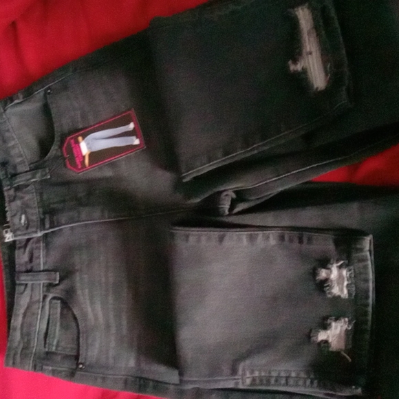 Jeans - Picture 2 of 3